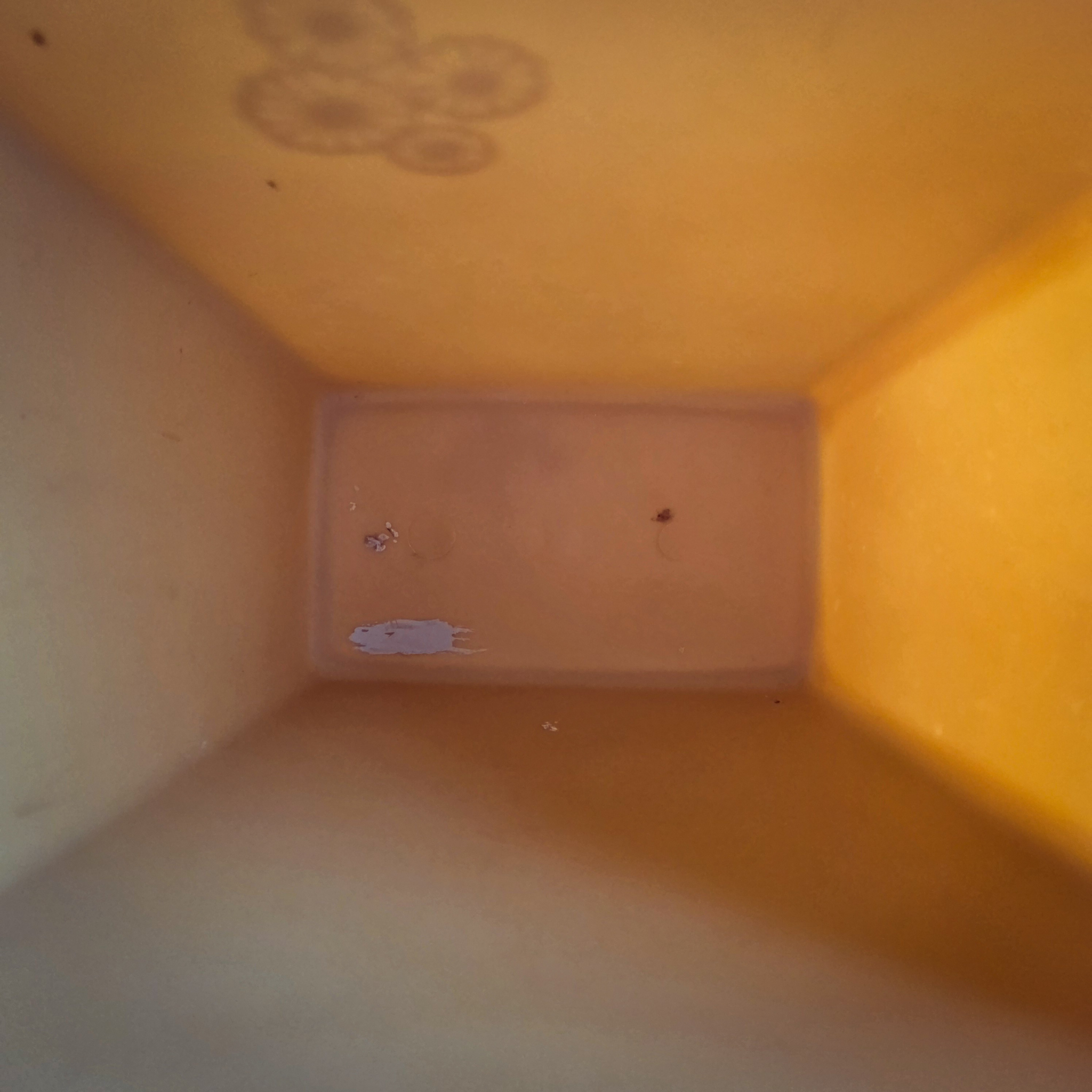 Rubbermaid Wastebasket